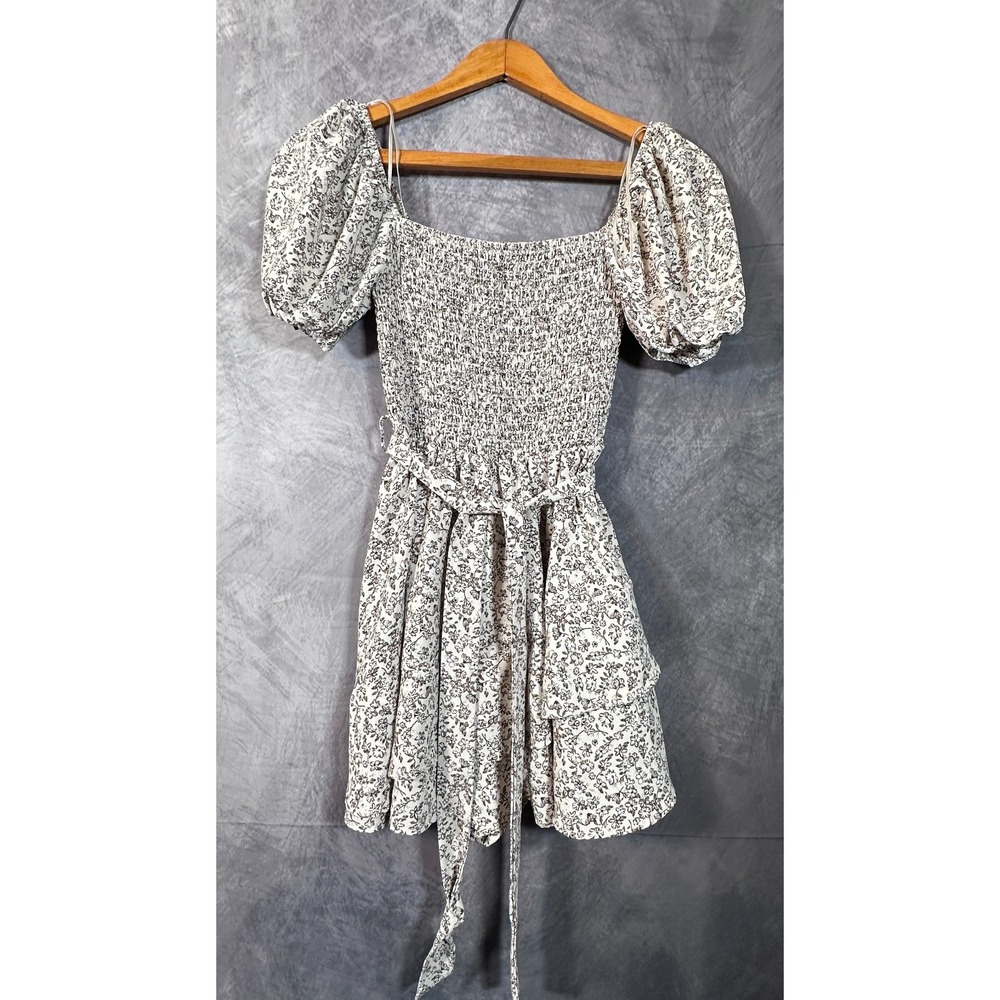 Francescas Smocked Mini Dress Womens Small White Black Floral Belt Puff Sleeve